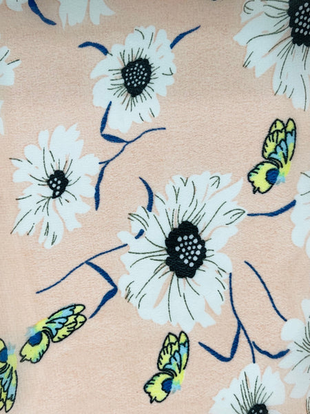 Big Flowers on a Soft Pink Colored Scarf (9195)
